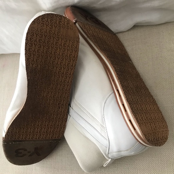 Men Y-3 white sneakers size 9 comes with dust bag too - Picture 4 of 7